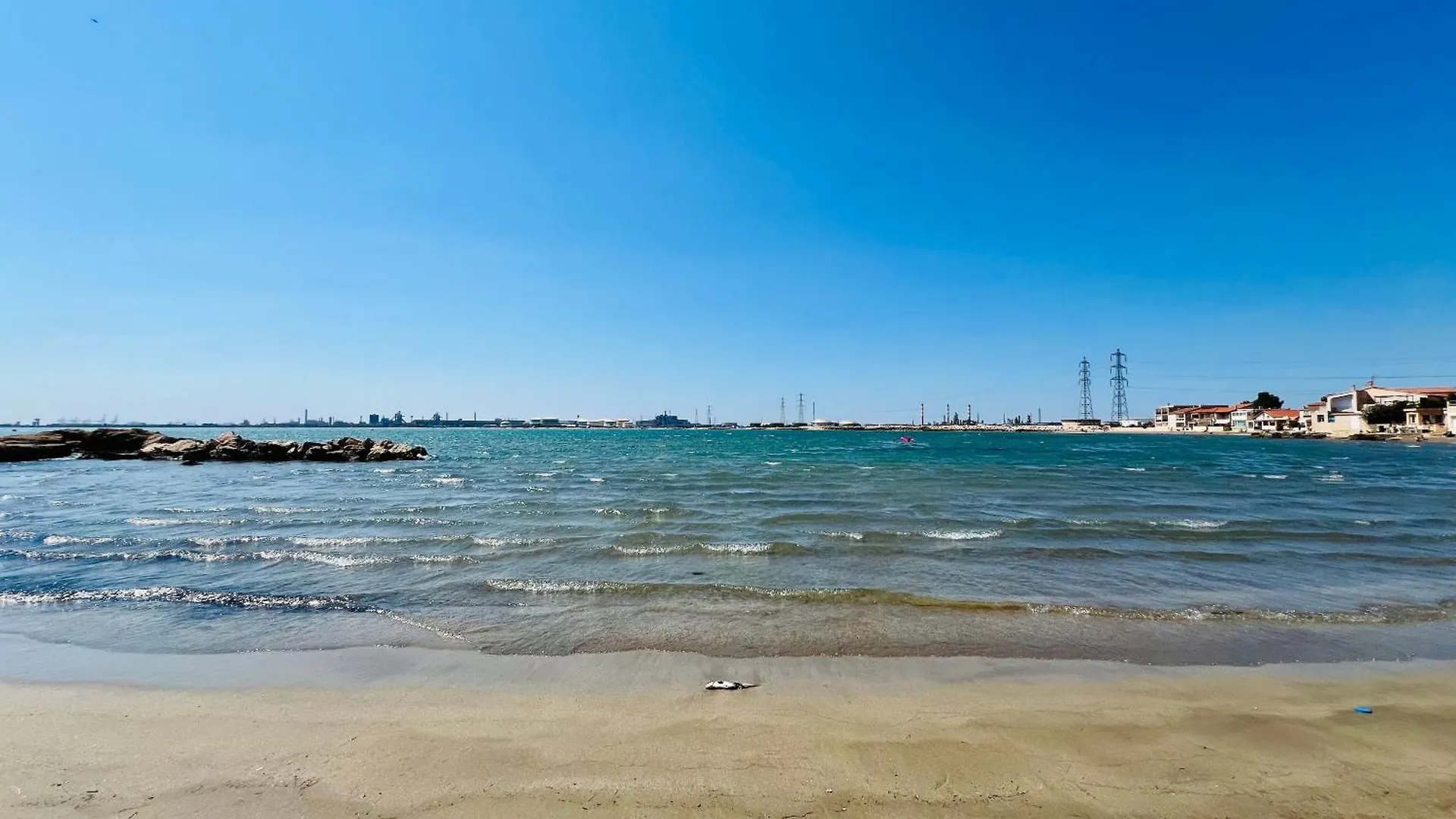 Le Coin De Mer 2, Bord De Mer, Plage 30M, Cosy, Clim, Wifi, 4 Personnes Fos-sur-Mer 0*,  France