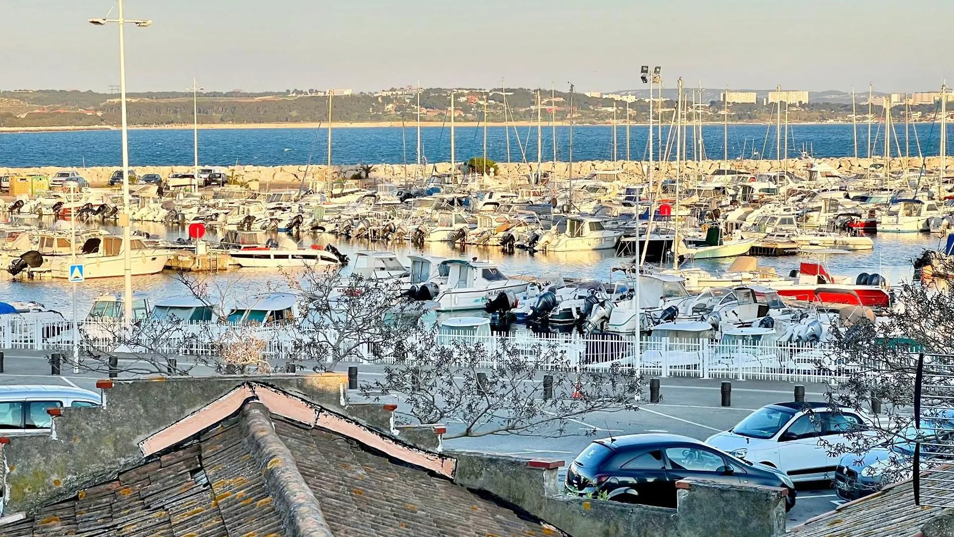 Apartment Le Coin De Mer 2, Bord De Mer, Plage 30M, Cosy, Clim, Wifi, 4 Personnes Fos-sur-Mer