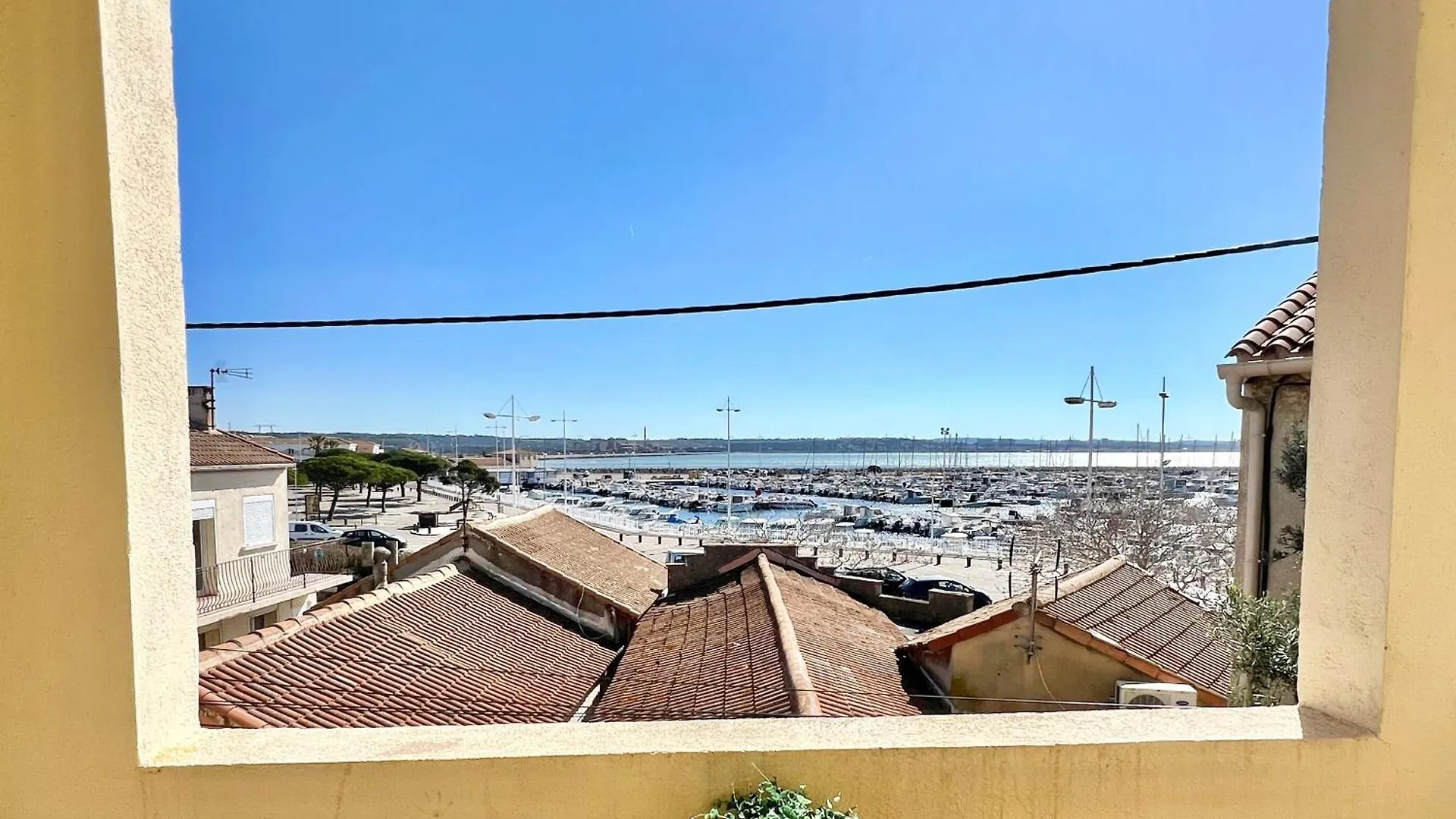 Le Coin De Mer 2, Bord De Mer, Plage 30M, Cosy, Clim, Wifi, 4 Personnes Fos-sur-Mer 0*,  France